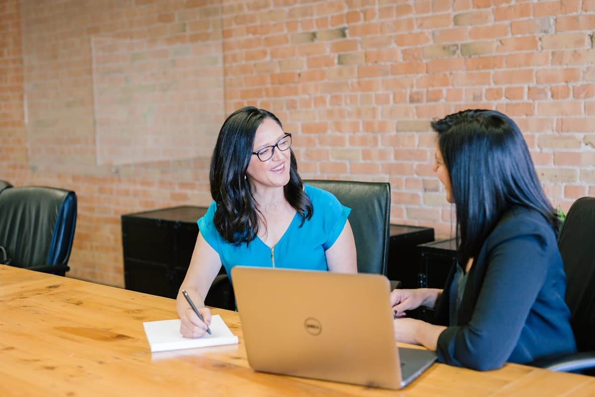 How to Earn $5,000/Month Selling Custom GPT Agents & Prompt Kits